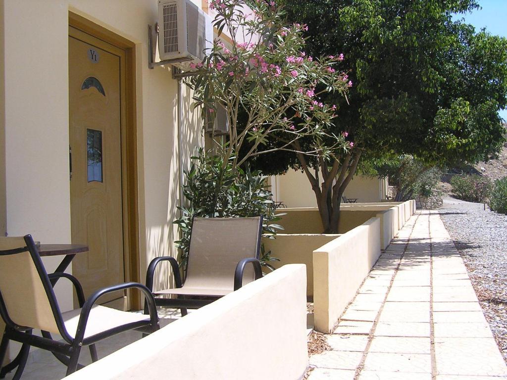 Sfinias Apartments Kaloi Limenes Exterior foto